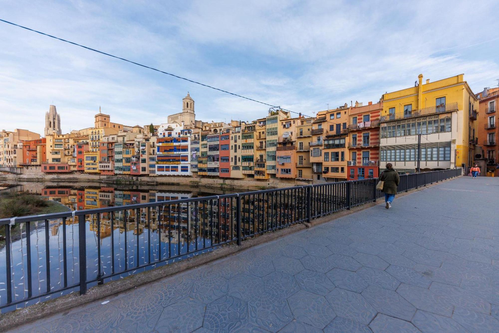 Bravissimo Pont Sant Agusti, Monthly *